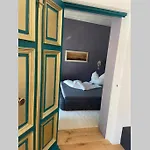 Entspannt In - Einhoernchen Daire